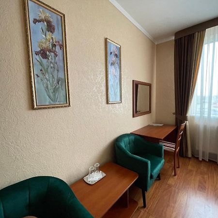 Hotel Yunist Ivano-Frankivsk Exteriér fotografie